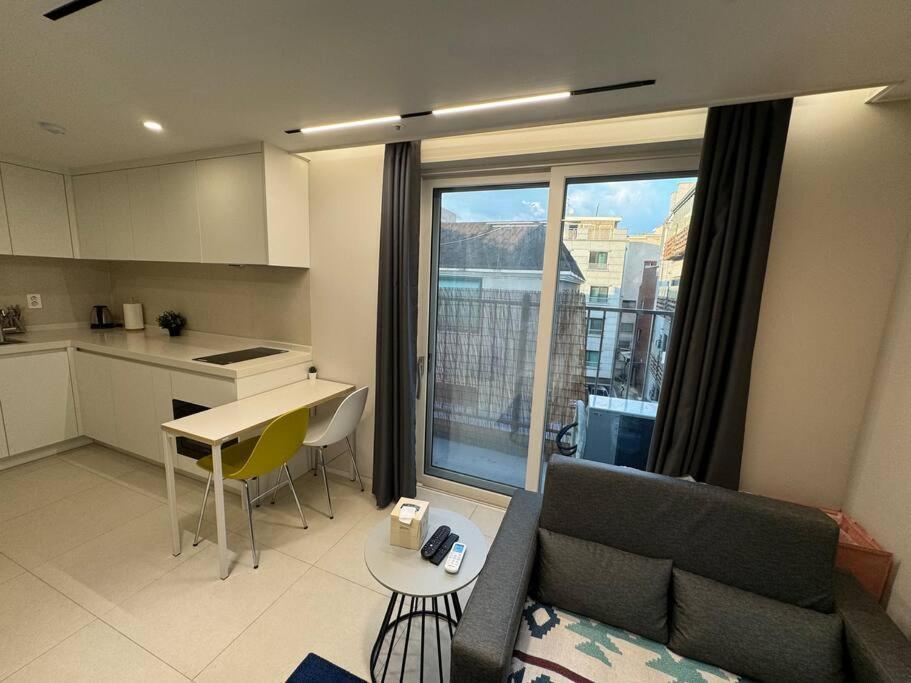 Majestic Jamsil Apartment Seoul